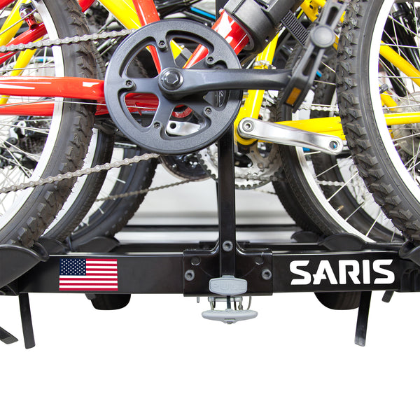 Saris Freedom 4-bike rack — bikes secured, hatch access demonstrated