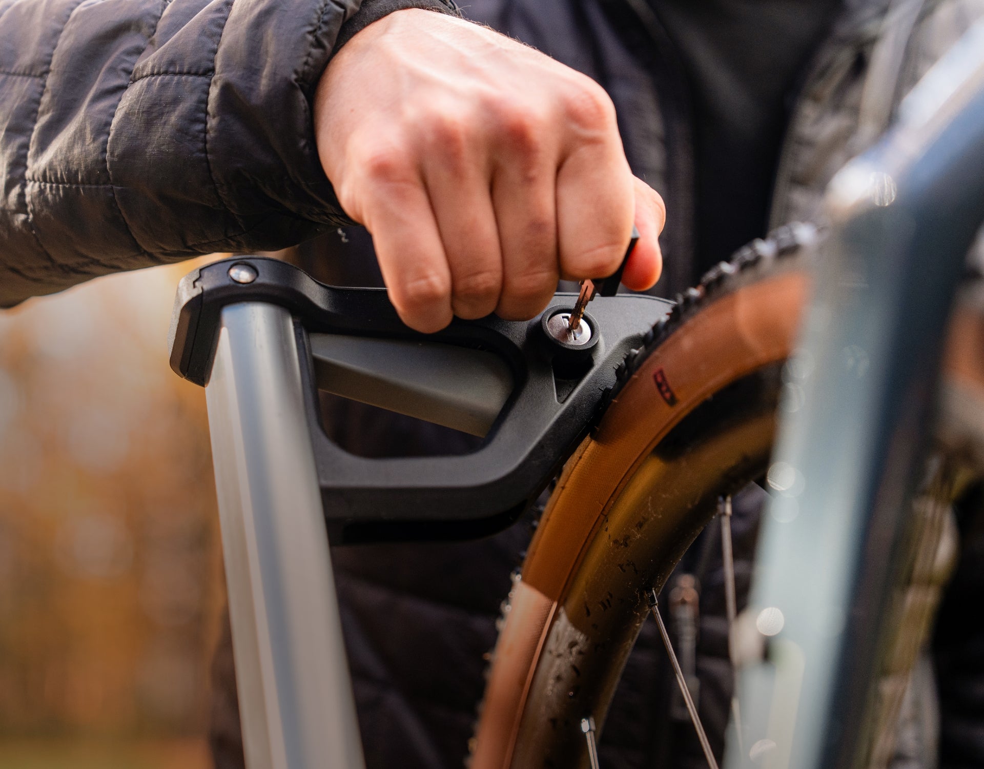ANTI-THEFT <br> SMART FEATURES