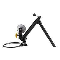 Saris MAG Plus Trainer — roller and frame clamp close-up