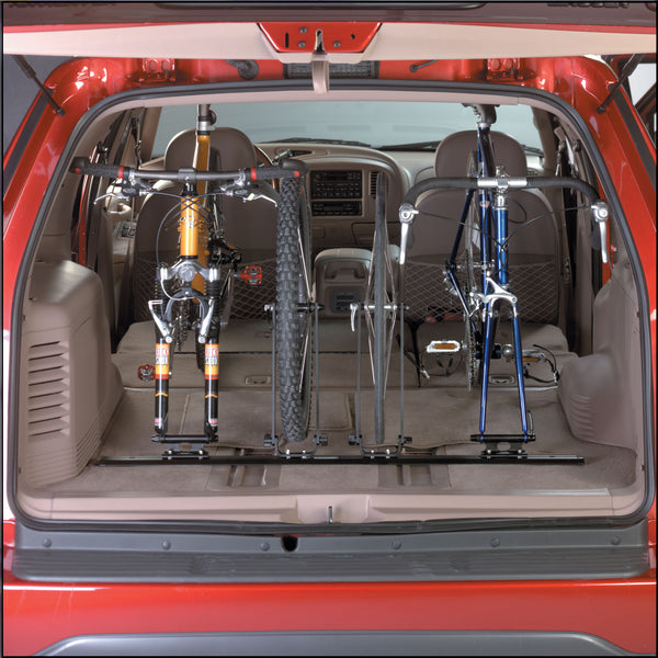 Road bike loaded in Saris Traps TRK14 single fork-mount truck bed carrier